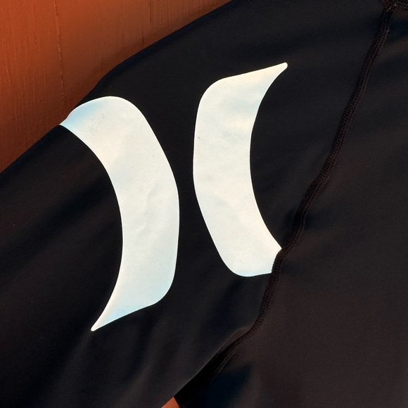 Hurley Rash Guard - Picture 5 of 5